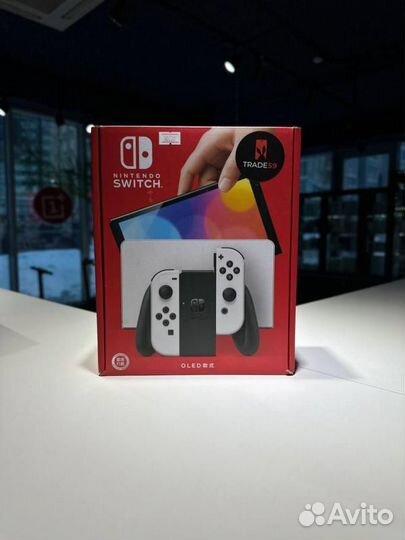 Nintendo Switch oled 64 гб, белый