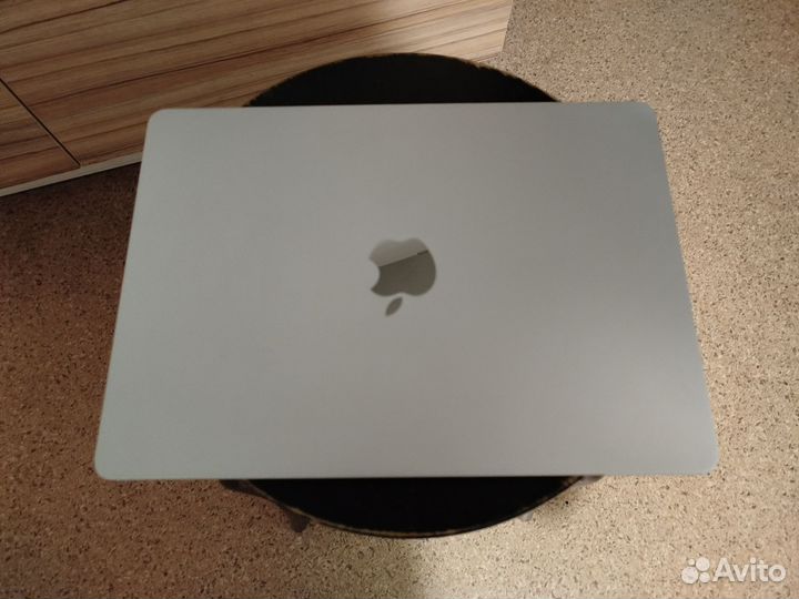 Apple macbook air 13 2022 m2 8/ 256 на гарантии