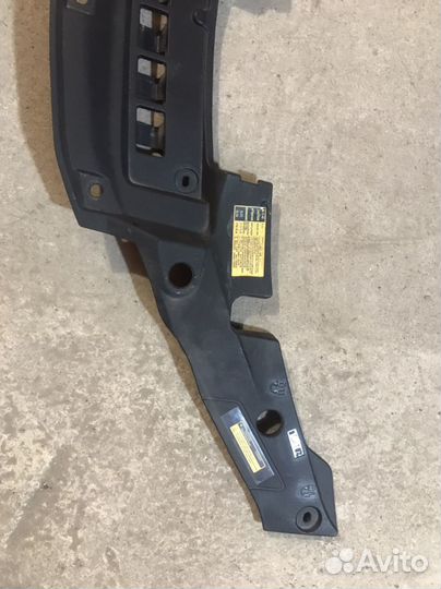 Накладка замка капота на Lexus ES 250,350