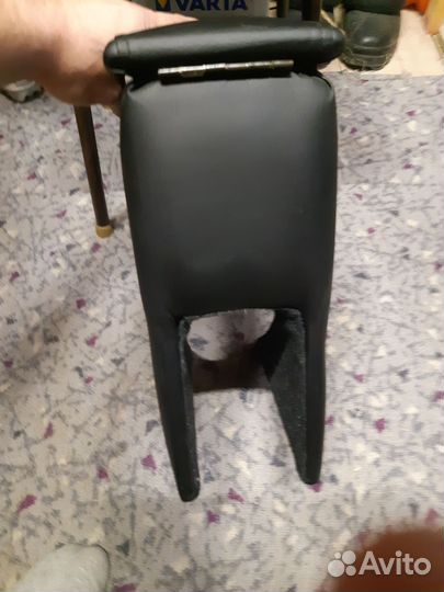 Подлокотник renault logan