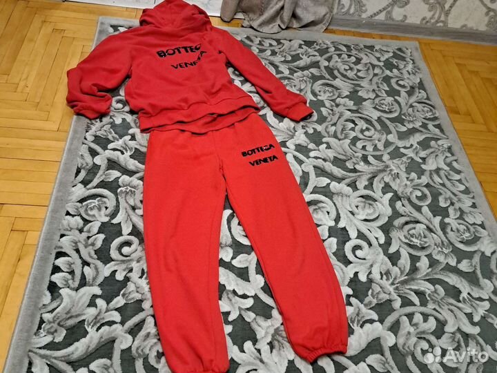 Спортивный костюм женский