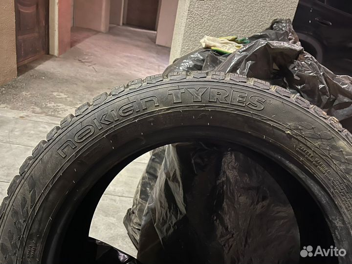 Nokian Tyres Hakkapeliitta 9 SUV 215/55 R18 99T