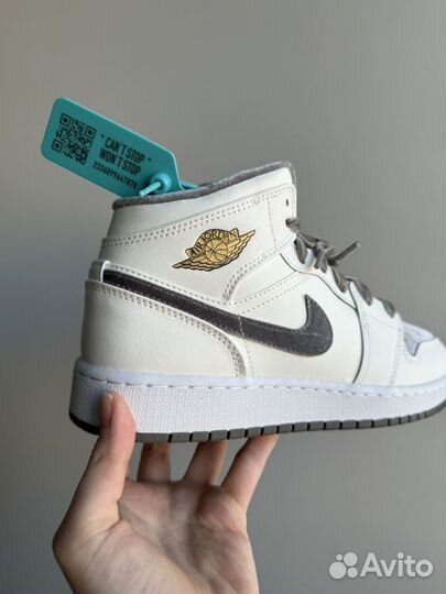 Кроссовки Air Jordan 1 Mid GS