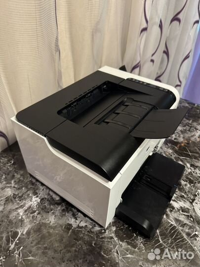 Принтер HP LaserJet Pro CP1025nw