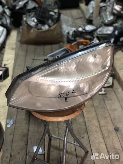 Левая фара Peugeot scenic 2