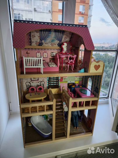 Домик кукольный
