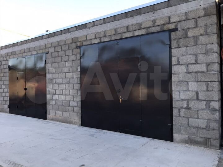 Гараж, > 30 м²