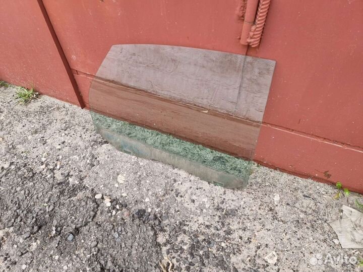 Стекло задней правой двери Фокус 2 седан