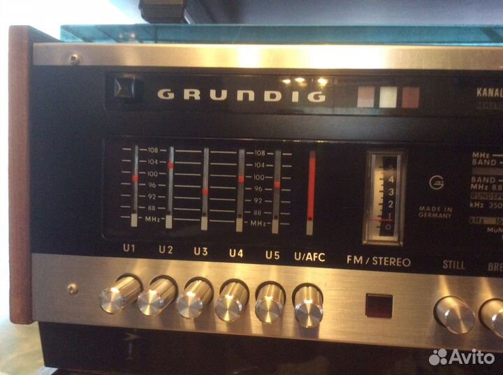 Радиоприемник grundig