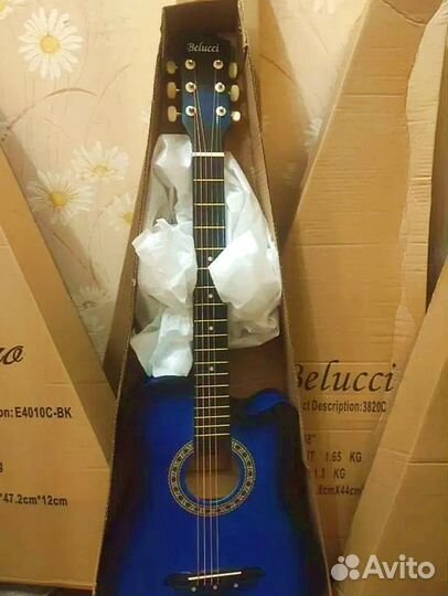 Акустическая гитара