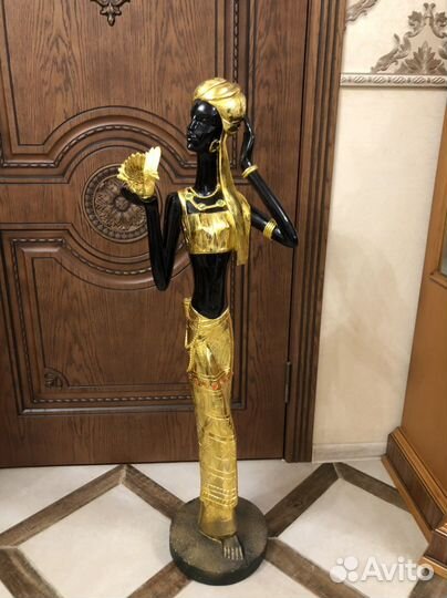 Статуя девушки 1.10