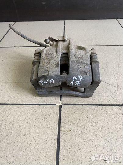 Тормозной суппорт передний правый Chery Tiggo T11