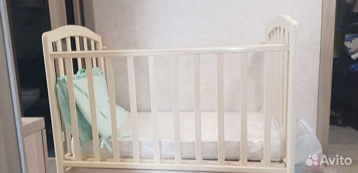 Детская кроватка, коляска
