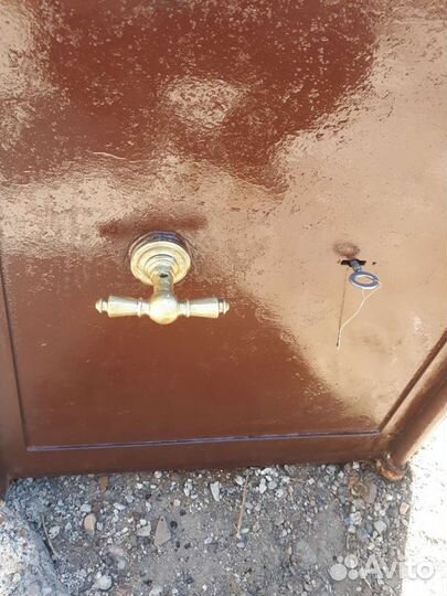 Сейф антикварный