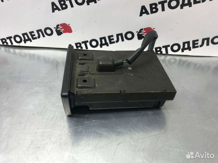 Пепельница водительская Mitsubishi Eterna E53A