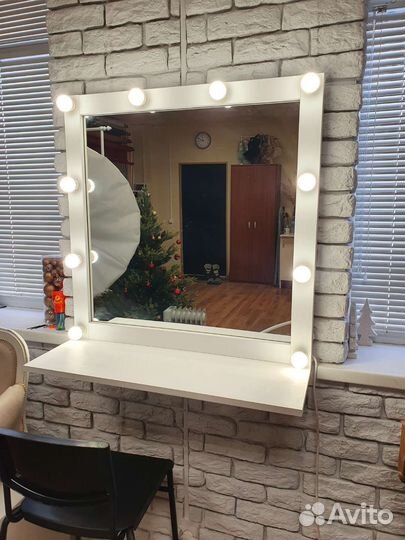 Визажное зеркало