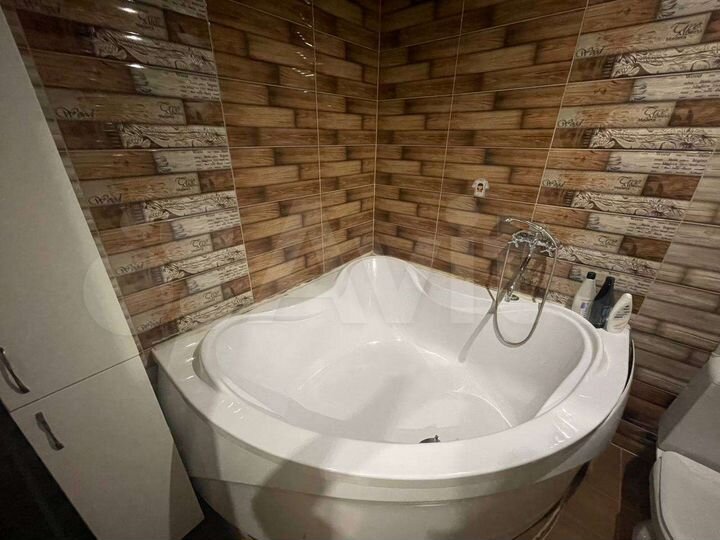 2-к. квартира, 40 м², 8/10 эт.