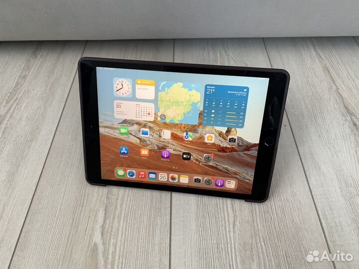 iPad 7 2019 32 Sim,WiFi + чехол