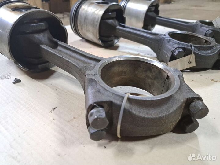 Поршень шатун Scania 4 R P DC11