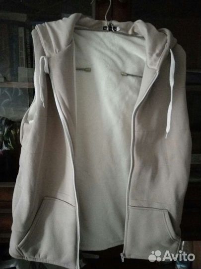 Спортивный костюм женский 48- 50 новый