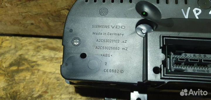 Панель приборов Volkswagen Golf V 2003-2009