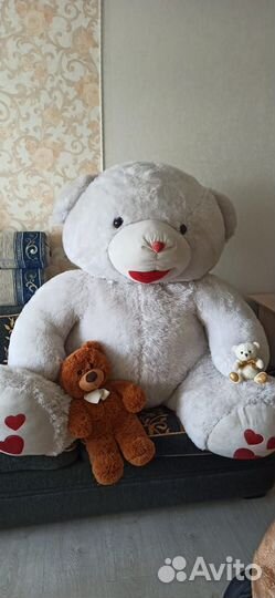 Большой плюшевый медведь. Мягкая игрушка