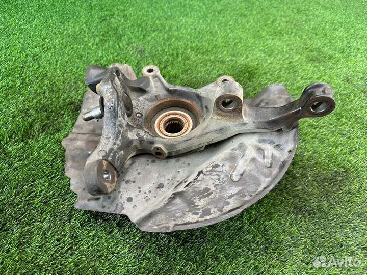 Кулак поворотный передний левый Bmw X5 E53 M54B30