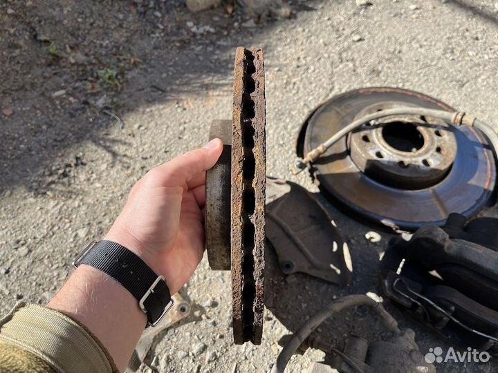 Комплект передних тормозов 288мм vag