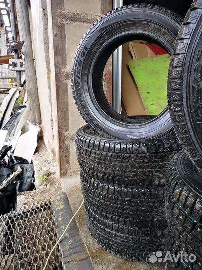 Dunlop SP Winter Ice 01 205/60 R16 92T