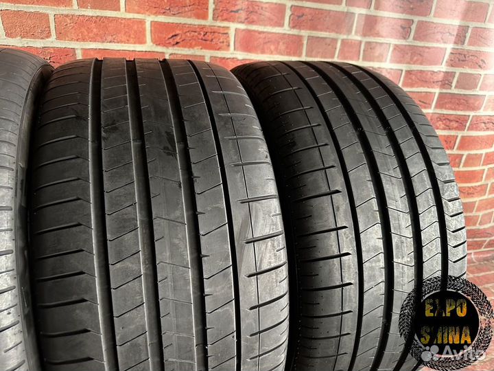 Pirelli P Zero PZ4 285/40 R22 и 325/35 R22