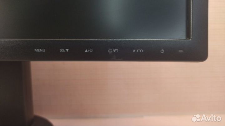 Монитор б/у 22