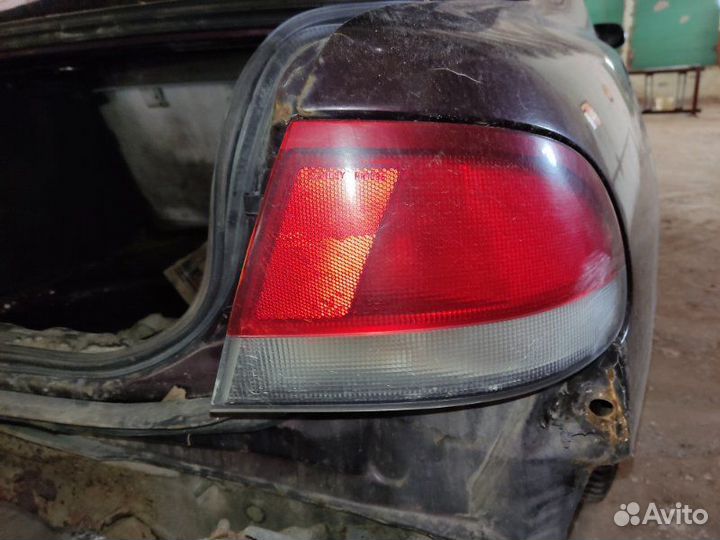Фонарь задний правый Mazda 626 Ge седан 1.8 FP