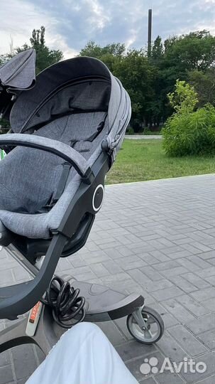 Прогулочная коляска stokke