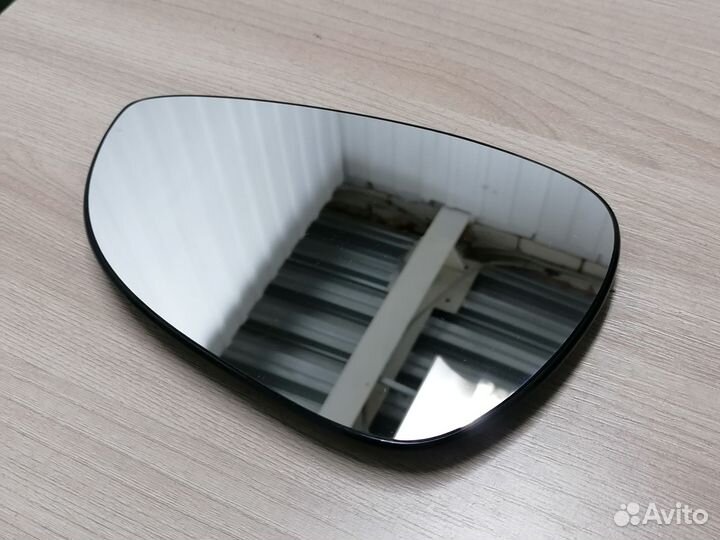 Левый зеркальный элемент Ford Fiesta 6 2008-2018