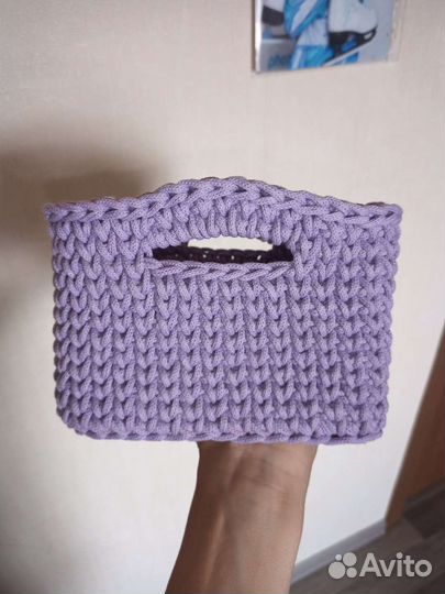 Интерьерная корзина вязанная