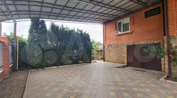 Дом 237 м² на участке 4 сот.