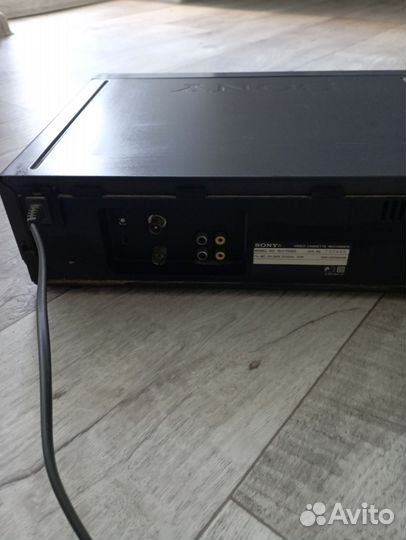Видеомагнитофон sony