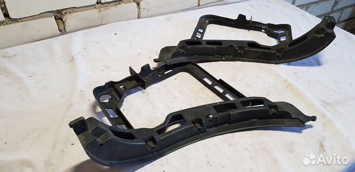 Volkswagen Passat B7 11-15 Кронштейн зад бампера