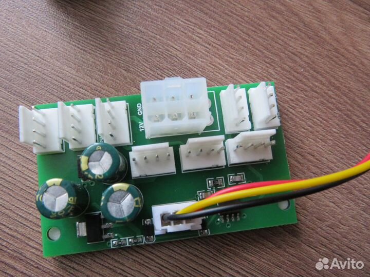 Регулятор скорости вентиляторов (реобас) 8x4pin