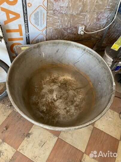 Дежа из нержавеющей стали с тележкой