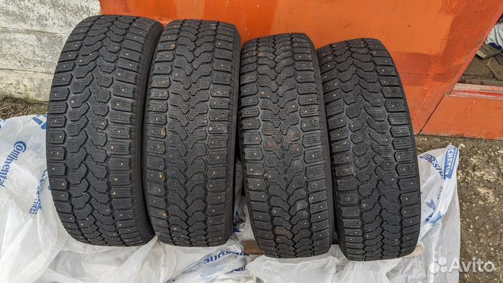Yokohama Ice Guard IG65 215/60 R17