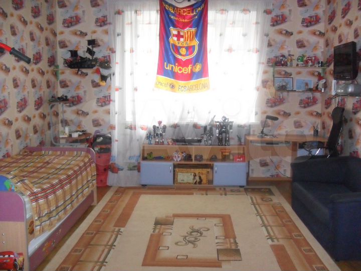 3-к. квартира, 135 м², 2/9 эт.