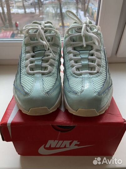 Оригинальные кроссовки Nike Air Max 95 мятные