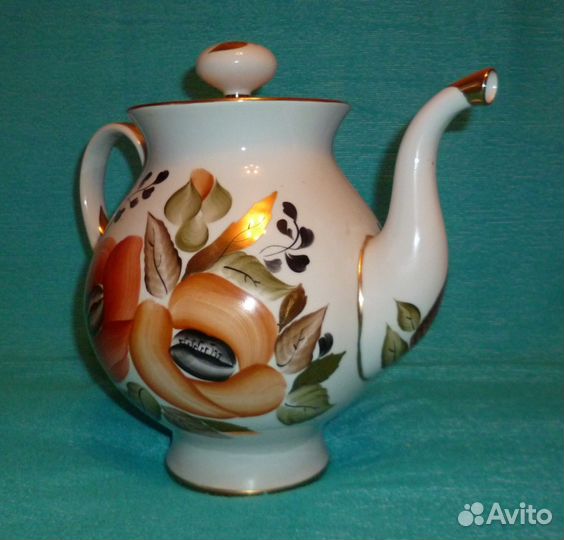 Фарфоровый чайник 3л
