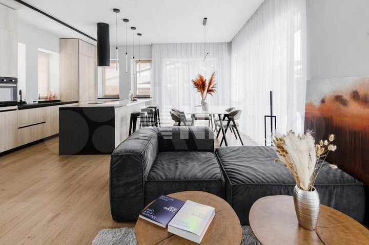 Дом 180 м² на участке 6 сот.