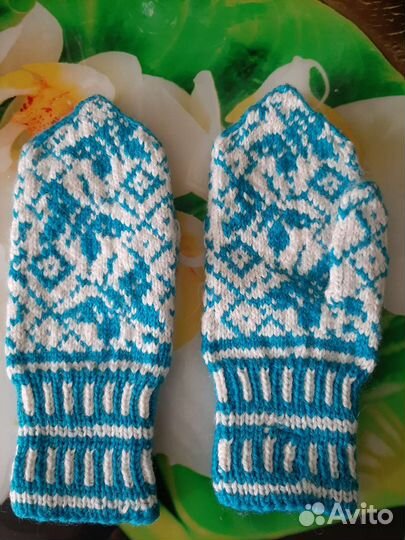 Варежки женские ручной работы