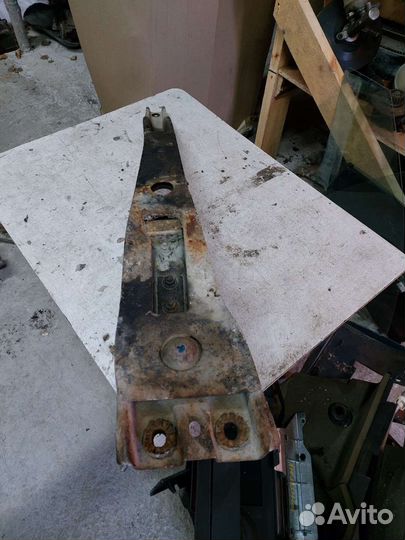 Продольный подрамник Haima 3