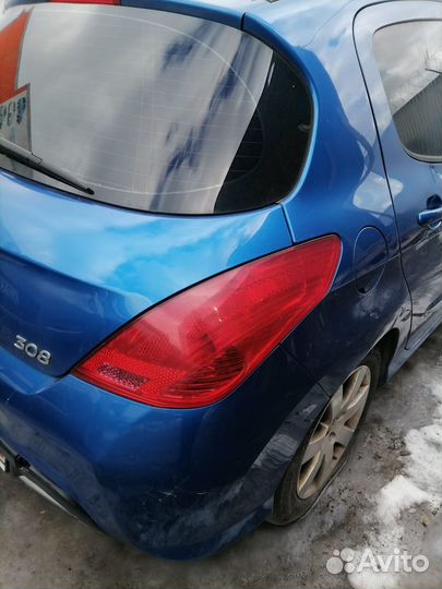 Peugeot 308 2010 г. По запчастям