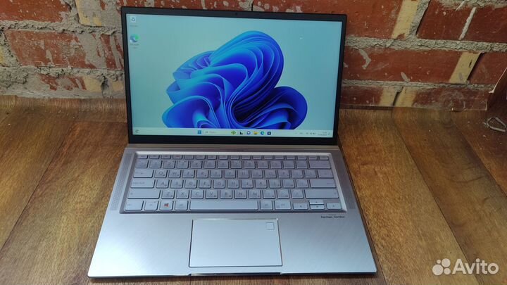 Asus Zenbook UM431D (IPS/Ryzen 5/8Gb/SSD 256)