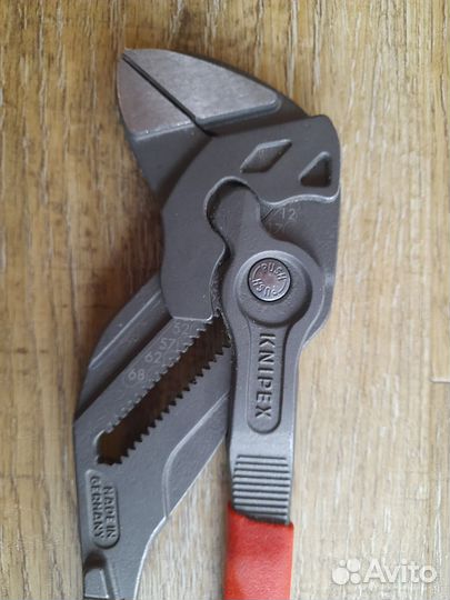 Клещи переставные Knipex 300 мм